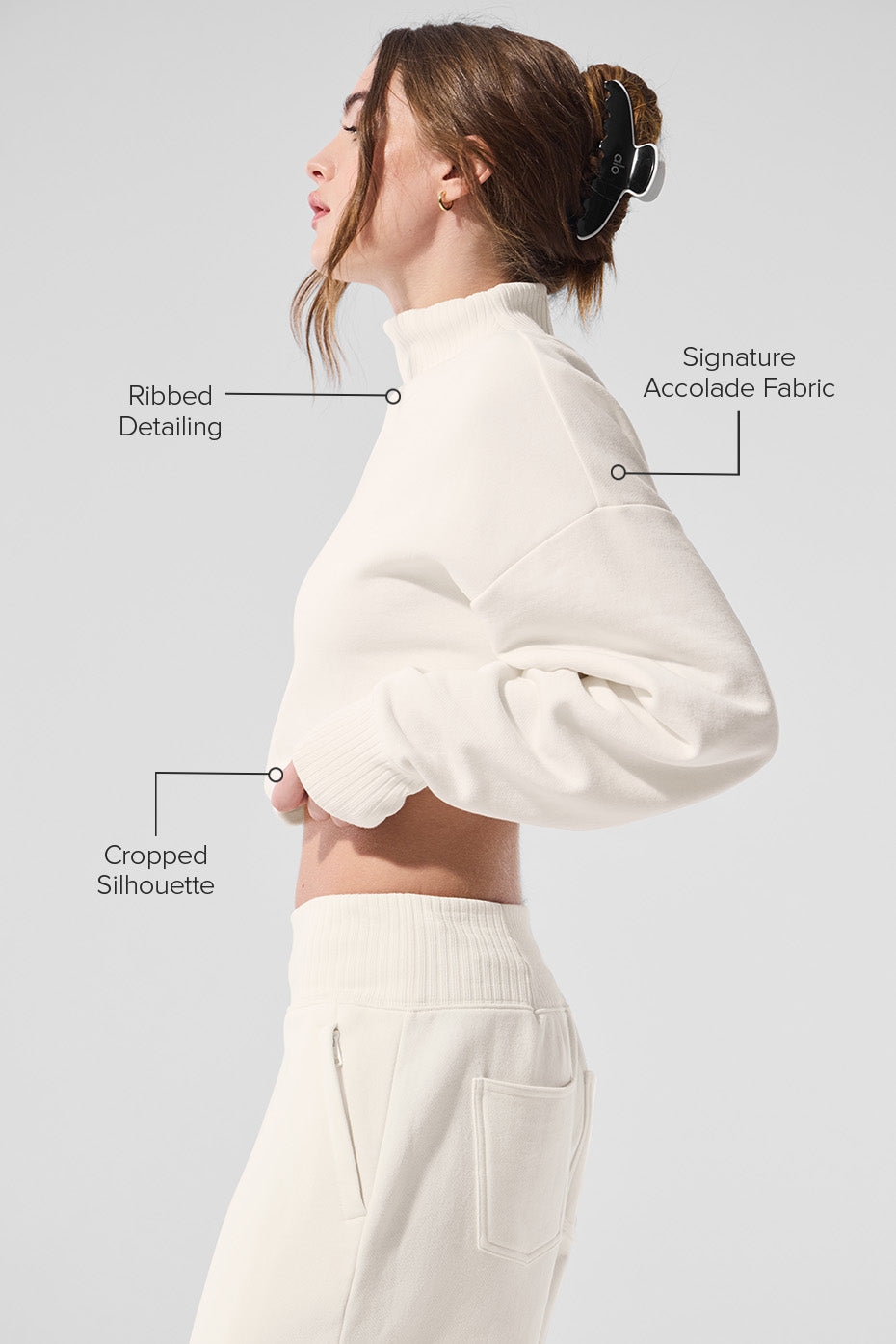 Serenity short cover-up sweater "OUT OF STOCK"